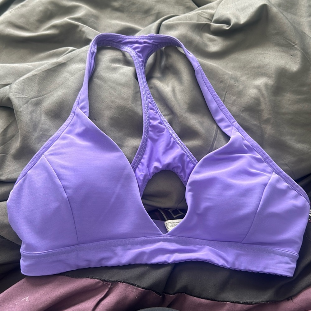 lululemon sports bra